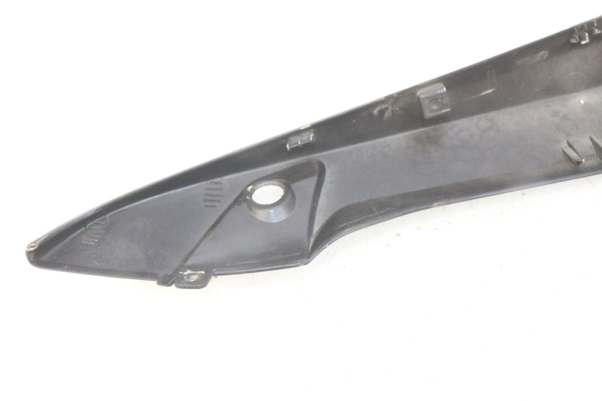 photo de LATERAL TRASEIRO DIREITO GILERA NEXUS 125 (2009 - 2013) - Detalhe da peça