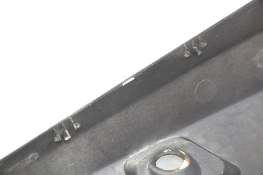 photo de LATERAL TRASEIRO DIREITO GILERA NEXUS 125 (2009 - 2013) - Zoom do estado de desgaste