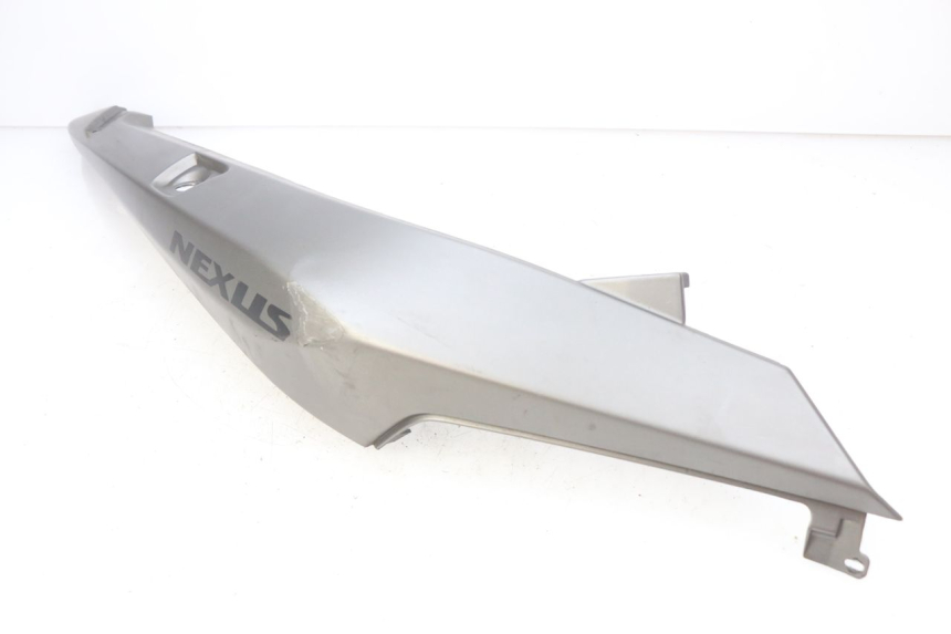 photo de LATERAL TRASEIRO DIREITO GILERA NEXUS 125 (2009 - 2013) - Pontos de fixação