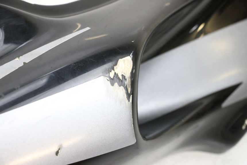 photo de LATERAL TRASEIRO DIREITO HONDA NSR R 125 (1994 - 2003) - Detalhes característicos