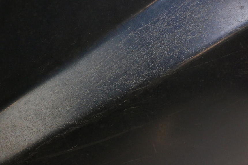 photo de LATERAL TRASEIRO DIREITO JM MOTORS OLDIES GT 4T 50 (2018 - 2025) - Detalhes característicos