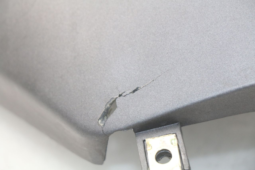 photo de LATERAL TRASEIRO DIREITO SYM ORBIT 2 4T 50 (2008 - 2017) - Detalhe da peça