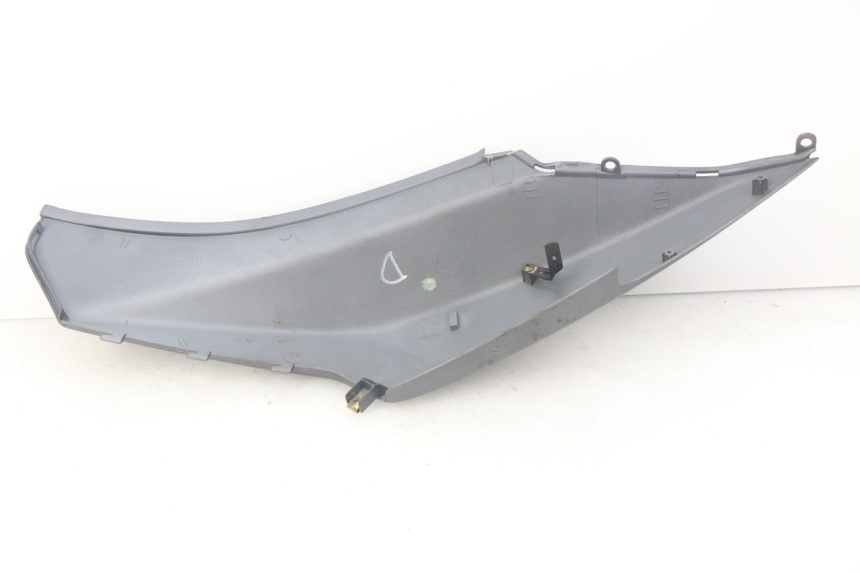 photo de LATERAL TRASEIRO DIREITO SYM ORBIT 2 4T 50 (2008 - 2017) - Pontos de fixação