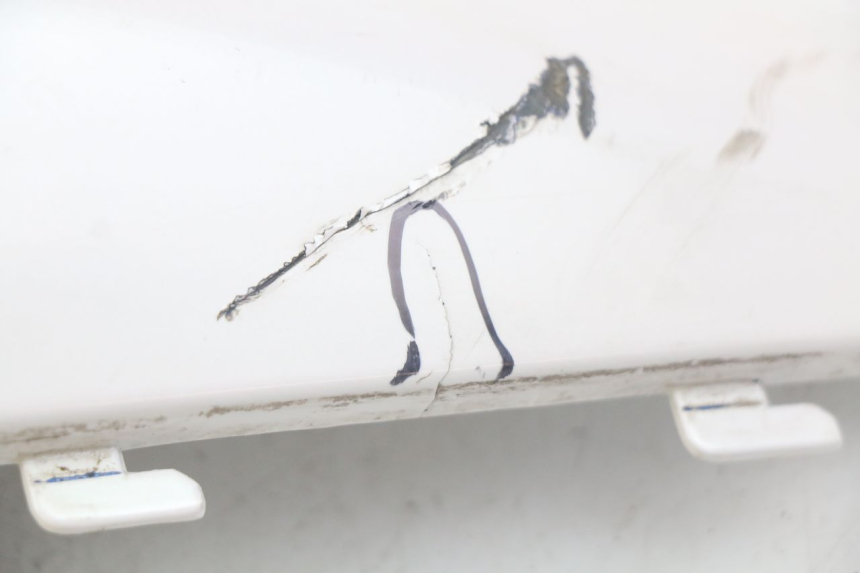 photo de LATERAL TRASEIRO DIREITO SYM ORBIT 2 4T 50 (2018 - 2022) - Detalhe da peça