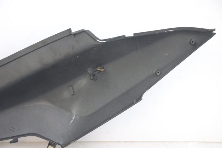 photo de LATERAL TRASEIRO DIREITO SYM ORBIT 2 TS 2T 50 (2011 - 2016) - Detalhe da peça