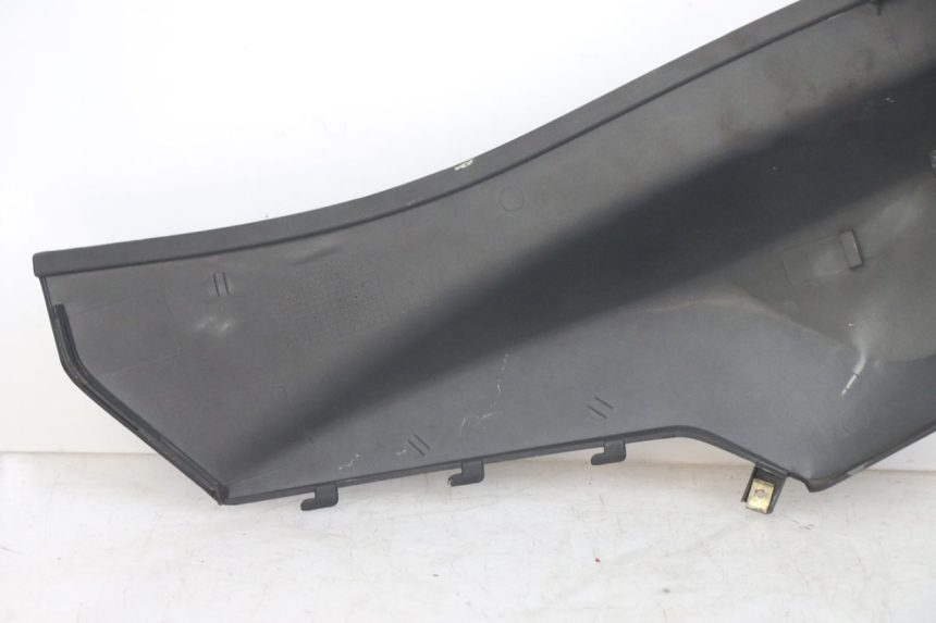 photo de LATERAL TRASEIRO DIREITO SYM ORBIT 2 TS 2T 50 (2011 - 2016) - Zoom do estado de desgaste