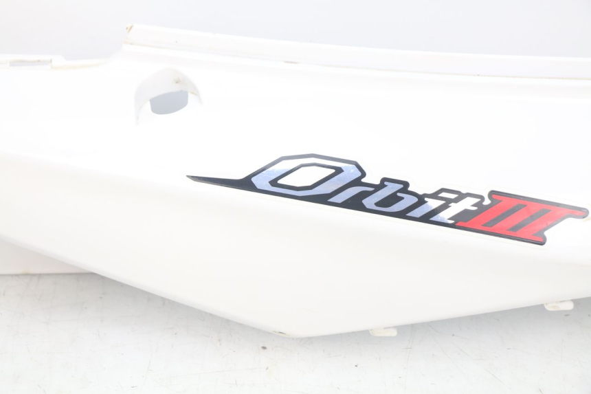 photo de LATERAL TRASEIRO DIREITO SYM ORBIT III 3 4T 50 (2018 - 2021) - Detalhes característicos
