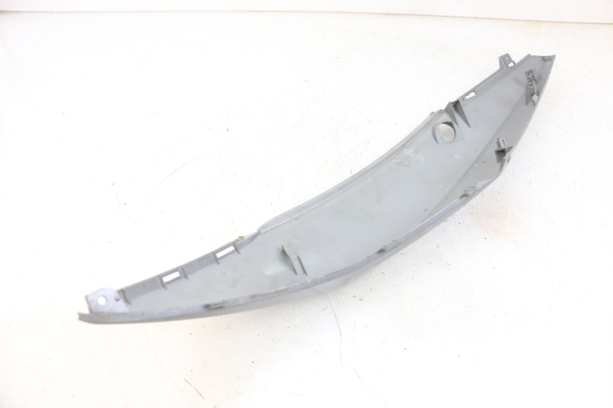 photo de LATERAL TRASEIRO DIREITO SYM ORBIT III 3 4T 50 (2021 - 2025) - Detalhe da peça