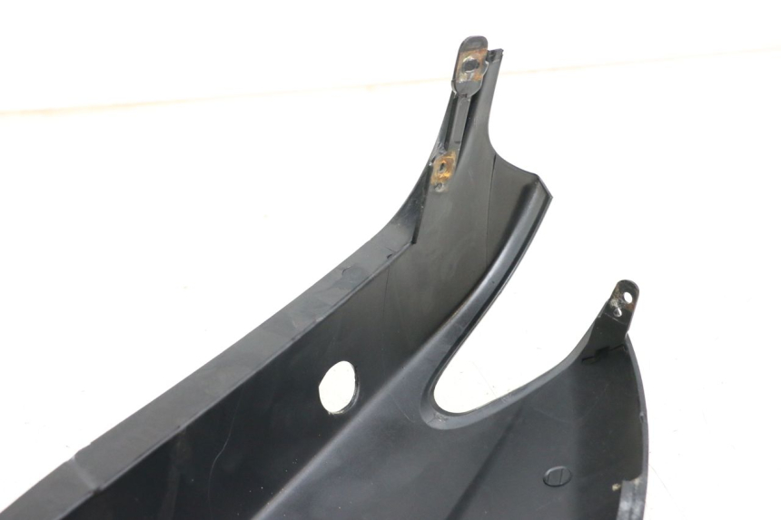 photo de LATERAL TRASEIRO DIREITO MBK OVETTO ONE 2T 50 (2013 - 2017) - Detalhe da peça