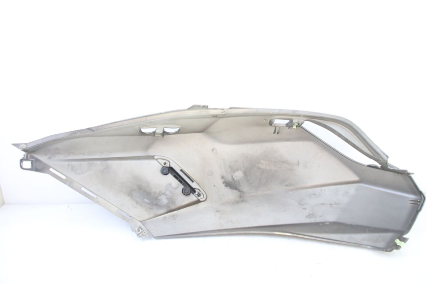 photo de LATERAL TRASEIRO DIREITO PEUGEOT SATELIS 125 (2013 - 2018) - Marcações e referências
