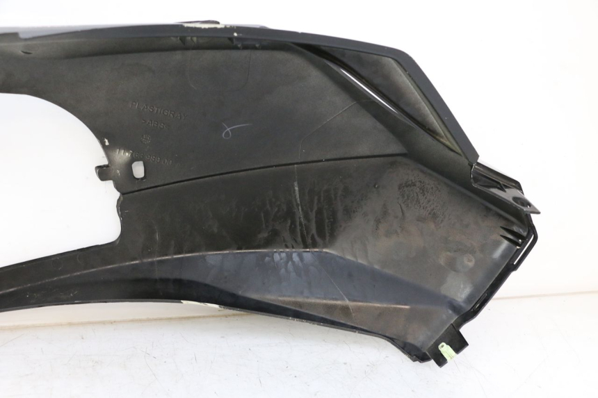 photo de LATERAL TRASEIRO DIREITO PEUGEOT SATELIS COMPRESSOR K15 125 (2006 - 2009) - Pontos de fixação