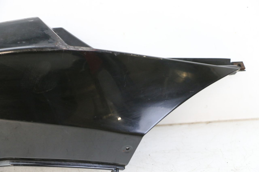 photo de LATERAL TRASEIRO DIREITO PEUGEOT SPEEDFIGHT 3 LC 2T 50 (2009 - 2015) - Vista de perto