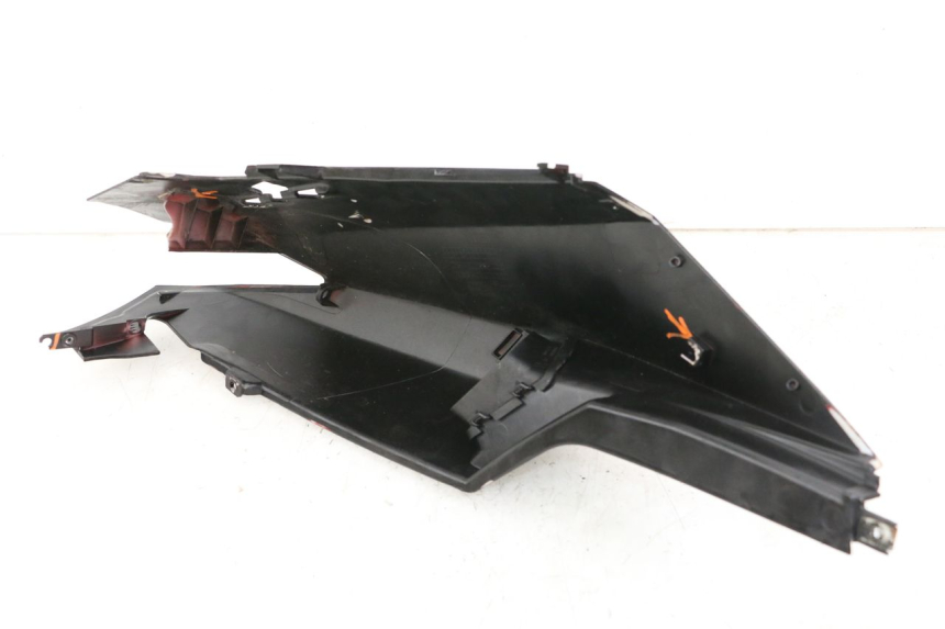 photo de LATERAL TRASEIRO DIREITO PEUGEOT SPEEDFIGHT 3 LC 2T 50 (2009 - 2015) - Peça verificada