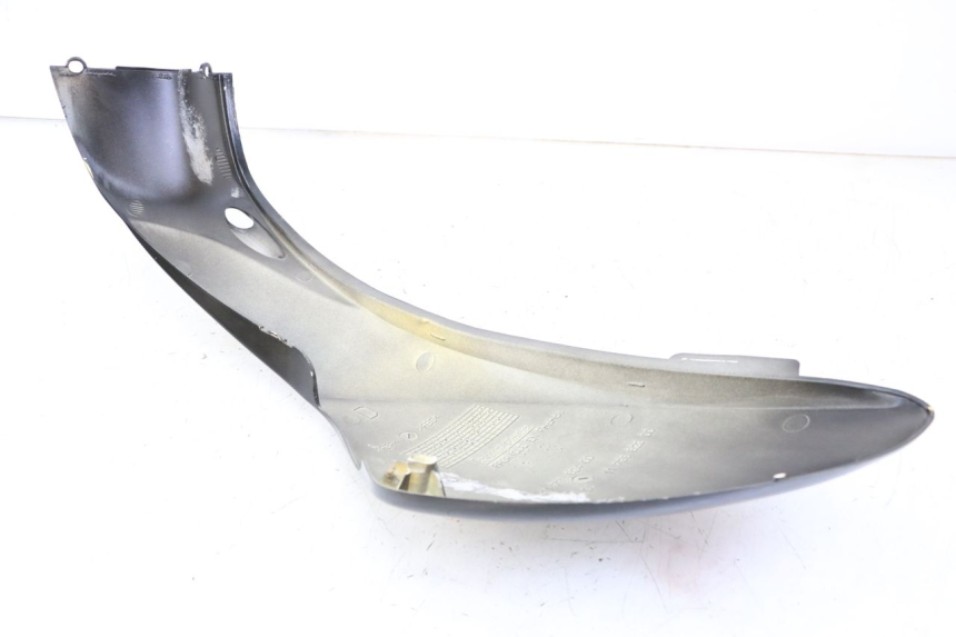 photo de LATERAL TRASEIRO DIREITO PEUGEOT TREKKER TKR 50 (2005 - 2014) - Zoom do estado de desgaste