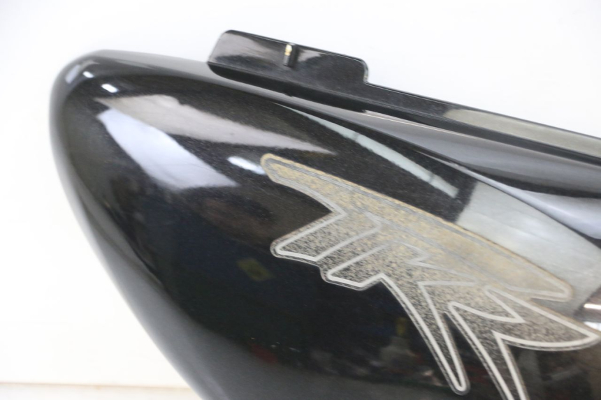photo de LATERAL TRASEIRO DIREITO PEUGEOT TREKKER TKR 50 (2005 - 2014) - Marcações e referências