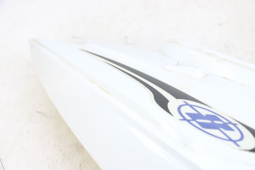 photo de LATERAL TRASEIRO DIREITO EUROCKA R8 4T 50 (2013 - 2022) - Detalhes característicos
