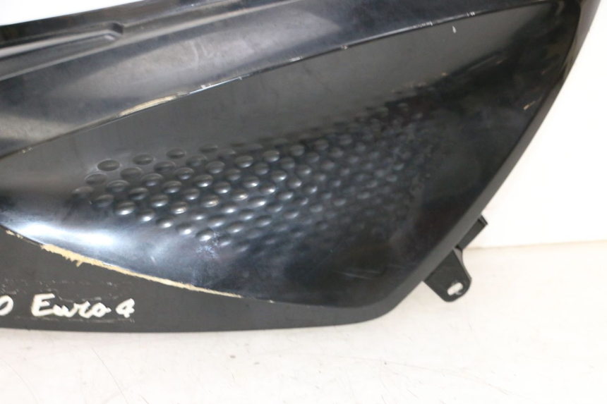 photo de LATERAL TRASEIRO DIREITO JM MOTORS SANTANA 50 (2014 - 2023) - Detalhes característicos