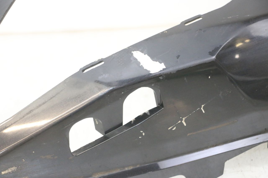 photo de LATERAL TRASEIRO DIREITO PEUGEOT SATELIS COMPRESSOR K15 125 (2006 - 2009) - Detalhes característicos