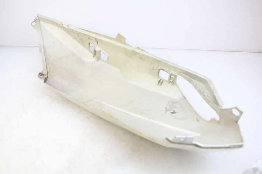 photo de LATERAL TRASEIRO DIREITO PEUGEOT SATELIS 125 (2010 - 2012) - Zoom do estado de desgaste