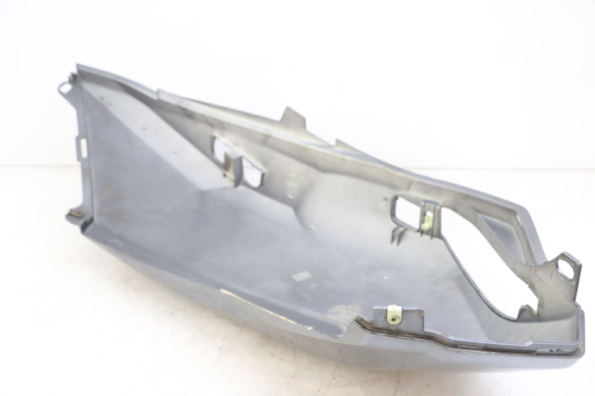 photo de LATERAL TRASEIRO DIREITO PEUGEOT SATELIS 125 (2006 - 2009) - Detalhe da peça