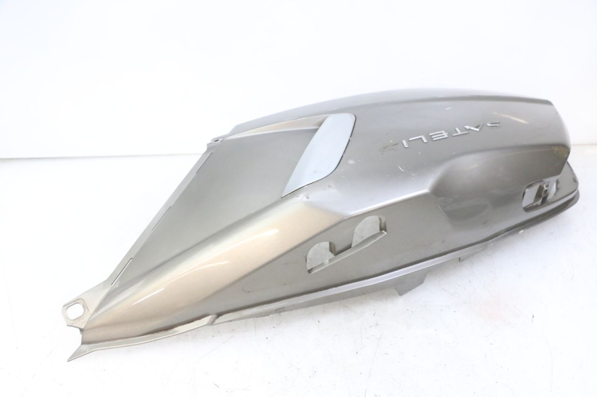 photo de LATERAL TRASEIRO DIREITO PEUGEOT SATELIS 125 (2013 - 2018) - Pontos de fixação