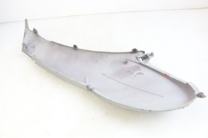 photo de LATERAL TRASEIRO DIREITO APRILIA SCARABEO LIGHT 125 (2007 - 2011) - Detalhe da peça