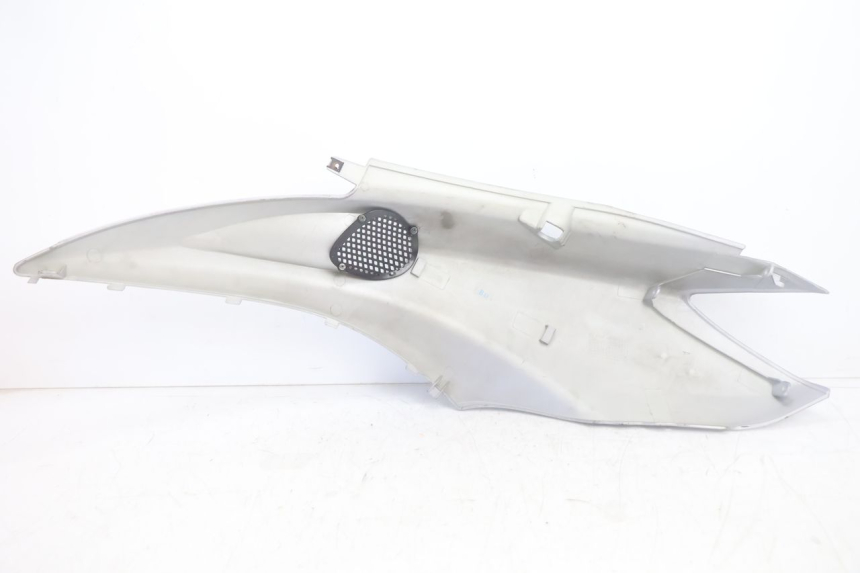 photo de LADO TRASEIRO DIREITO FYM SCOOTERONE 125 (2006 - 2008) - Peça verificada