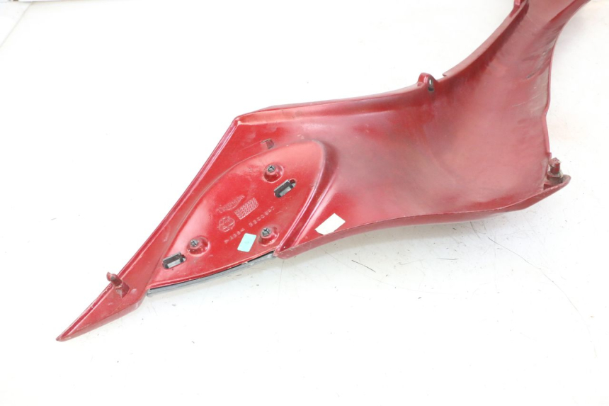 photo de LATERAL TRASEIRO DIREITO TRIUMPH SPRINT 900 (1995 - 1998) - Pontos de fixação
