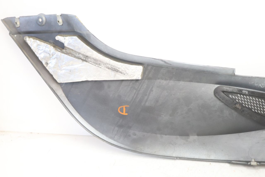 photo de LADO TRASEIRO DIREITO CAN-AM SPYDER RS 1000 (2008 - 2012) - Estado da superfície