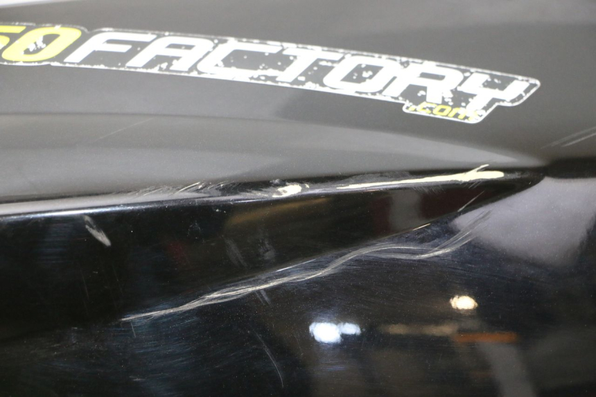 photo de LATERAL TRASEIRO DIREITO PEUGEOT STREETZONE I NAKED 2T 50 (2018 - 2020) - Ampliação dos componentes