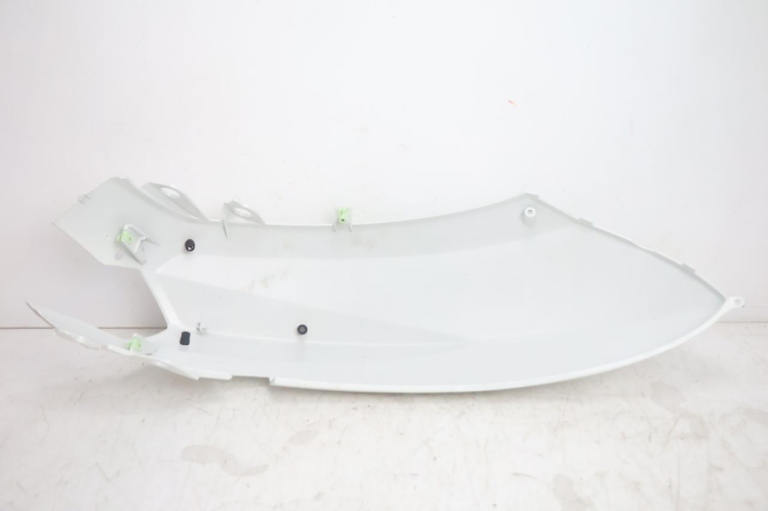photo de LADO TRASEIRO DIREITO PEUGEOT STREETZONE NAKED 2T 50 (2014 - 2018) - Pontos de fixação