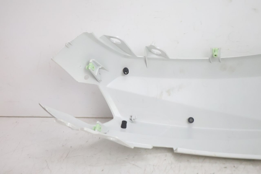 photo de LADO TRASEIRO DIREITO PEUGEOT STREETZONE NAKED 2T 50 (2014 - 2018) - Estado da superfície