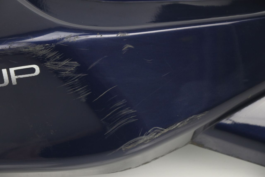 photo de LATERAL TRASEIRO DIREITO PEUGEOT SUM UP 125 (2008 - 2013) - Detalhes característicos