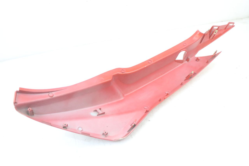 photo de LATERAL TRASEIRO DIREITO KYMCO SUPER 8 125 (2008 - 2015) - Pontos de fixação