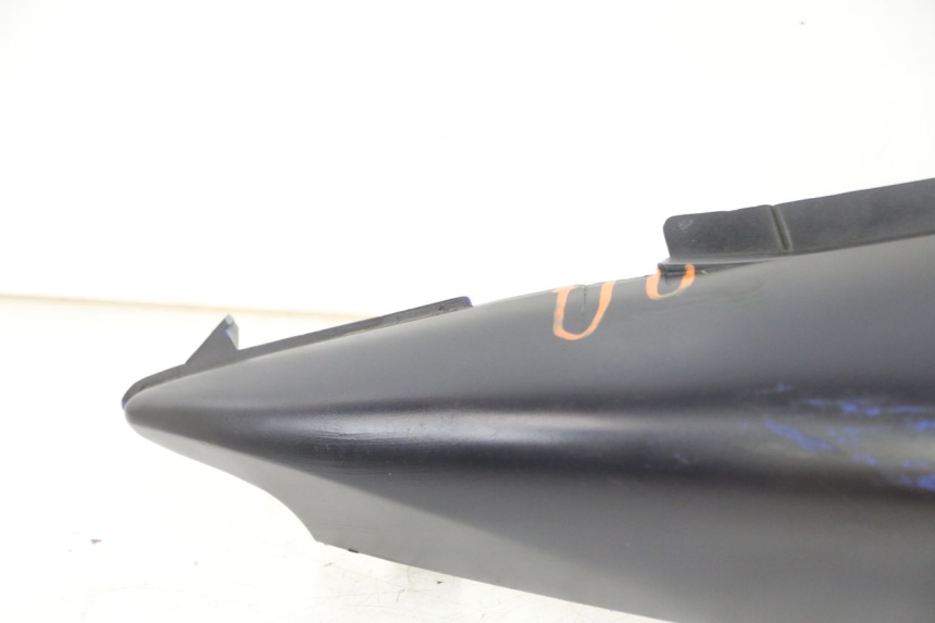 photo de LATERAL TRASEIRO DIREITO SUZUKI SV S 650 (1999 - 2002) - Detalhes característicos