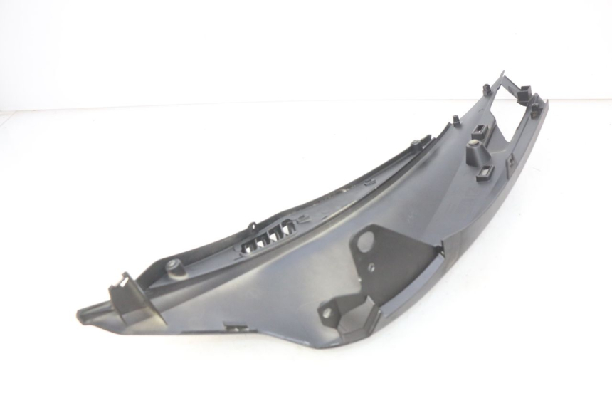 photo de LATERAL TRASEIRO DIREITO APRILIA SXR 50 (2021 - 2023) - Zoom do estado de desgaste