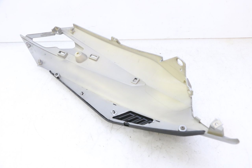 photo de LATERAL TRASEIRO DIREITO APRILIA SXR 50 (2021 - 2023) - Ampliação técnica