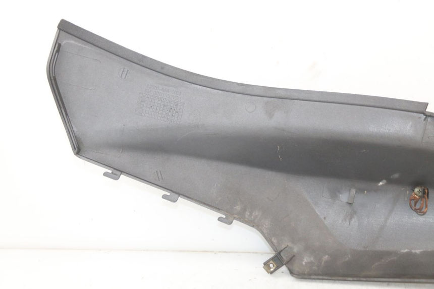 photo de LATERAL TRASEIRO DIREITO SYM ORBIT 2 4T 50 (2008 - 2017) - Pontos de fixação