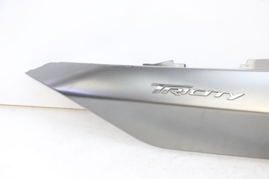 photo de LATERAL TRASEIRO DIREITO YAMAHA TRICITY 300 (2020 - 2024) - Inspeção visual