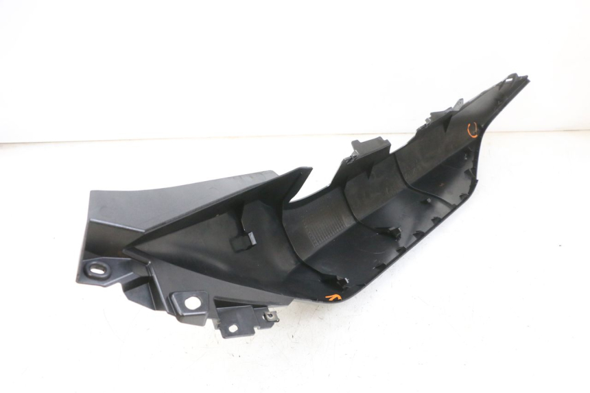 photo de LATERAL TRASEIRO DIREITO YAMAHA TRICITY 300 (2020 - 2024) - Estado da superfície