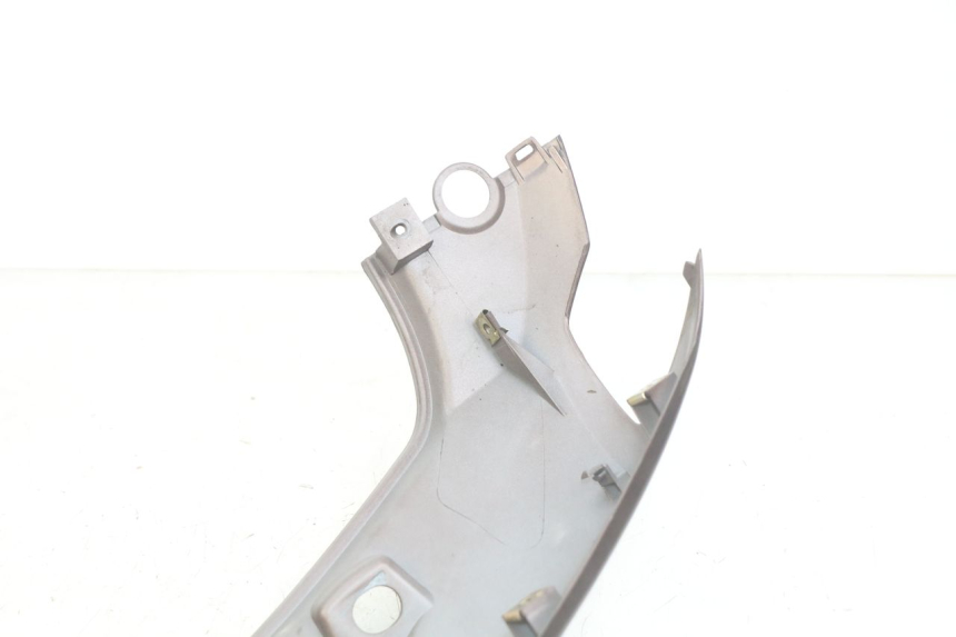 photo de LATERAL TRASEIRO DIREITO PEUGEOT TWEET 4T 50 (2010 - 2014) - Zoom do estado de desgaste