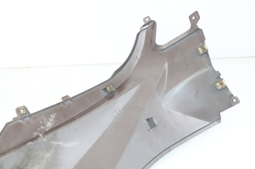 photo de LATERAL TRASEIRO DIREITO PEUGEOT TWEET 4T 50 (2010 - 2014) - Pontos de fixação