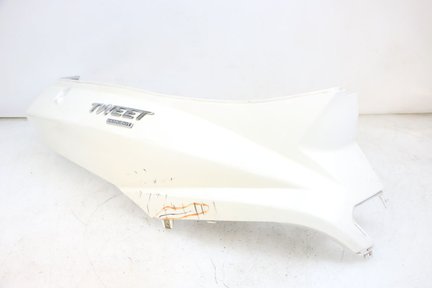 photo de LATERAL TRASEIRO DIREITO PEUGEOT TWEET PRO EFI 4T 50 (2021 - 2022) - Ampliação dos componentes