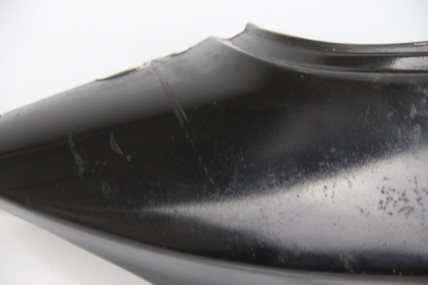 photo de LATERAL TRASEIRO DIREITO SUZUKI UC EPICURO 125 (1999 - 2003) - Detalhe da peça