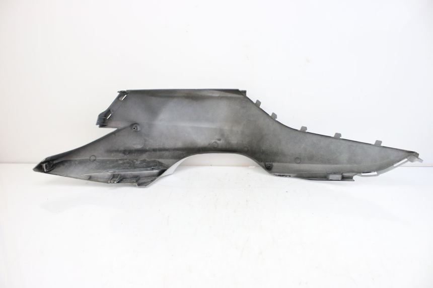 photo de LATERAL TRASEIRO DIREITO SUZUKI UH BURGMAN 125 (2002 - 2006) - Peça verificada