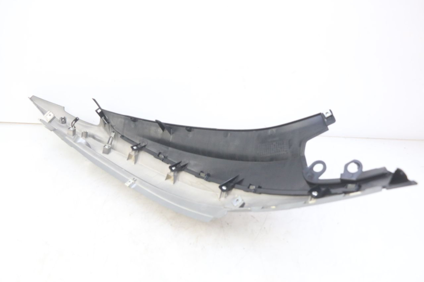 photo de LATERAL TRASEIRO DIREITO HONDA VISION NSC R 50 (2013 - 2015) - Zoom do estado de desgaste