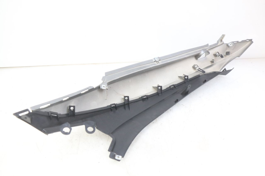 photo de LATERAL TRASEIRO DIREITO HONDA VISION NSC R 50 (2013 - 2015) - Outro ângulo de visão