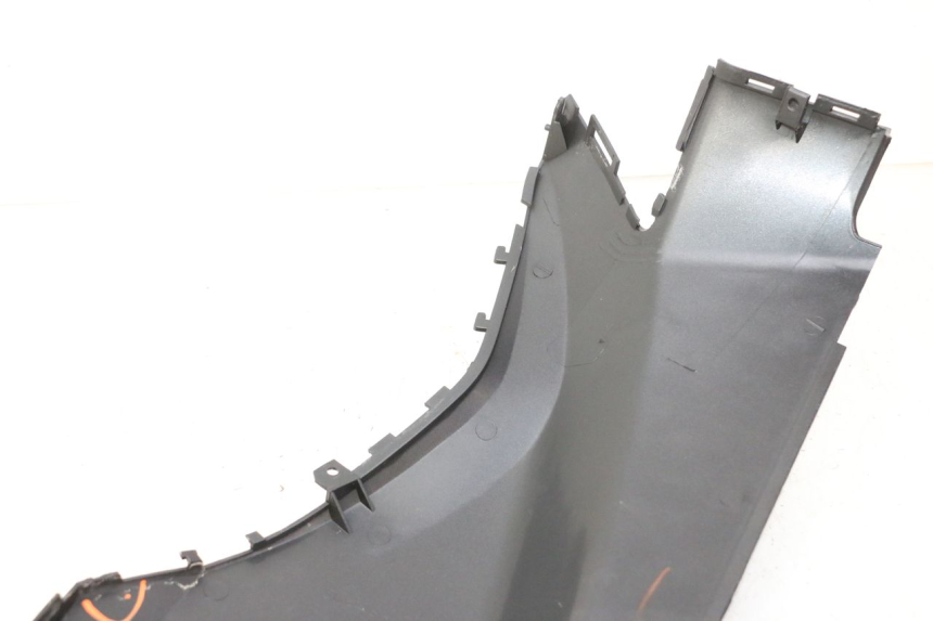 photo de LATERAL TRASEIRO DIREITO MBK WAAP 125 (2008 - 2013) - Detalhe da peça