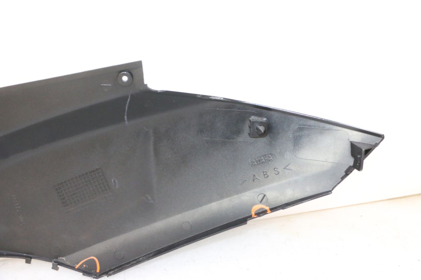 photo de LATERAL TRASEIRO DIREITO MBK WAAP 125 (2008 - 2013) - Estado da superfície