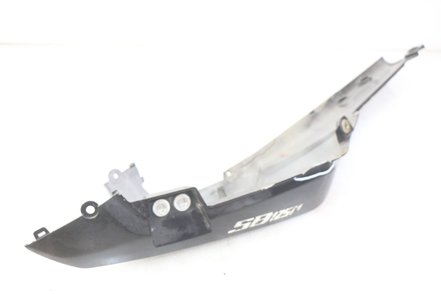 photo de LATERAL TRASEIRO DIREITO SYM WOLF SB 125 (2011 - 2018) - Marcações e referências